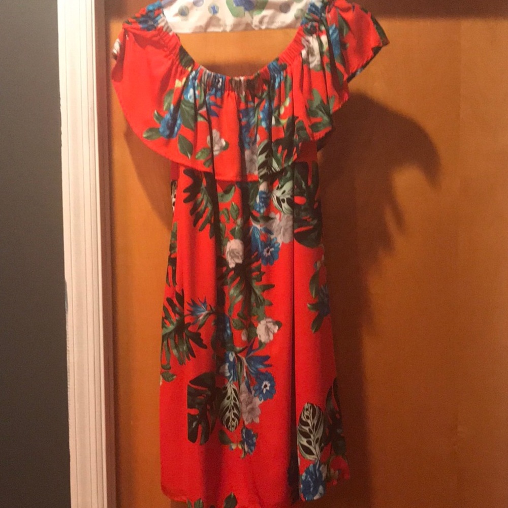 Vince Camuto Tropical Style Dreas